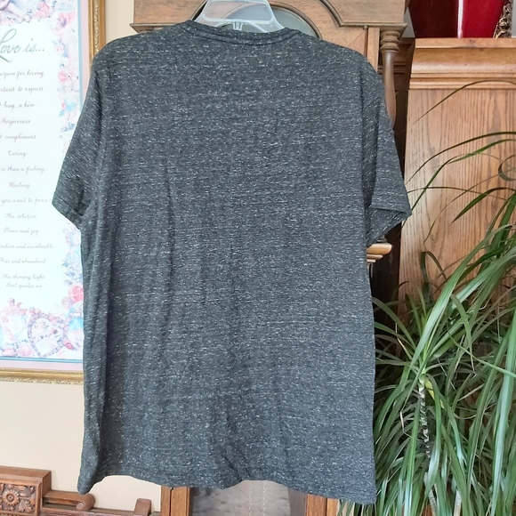 Unisex Gray knit tee shirt - Picture 2 of 3